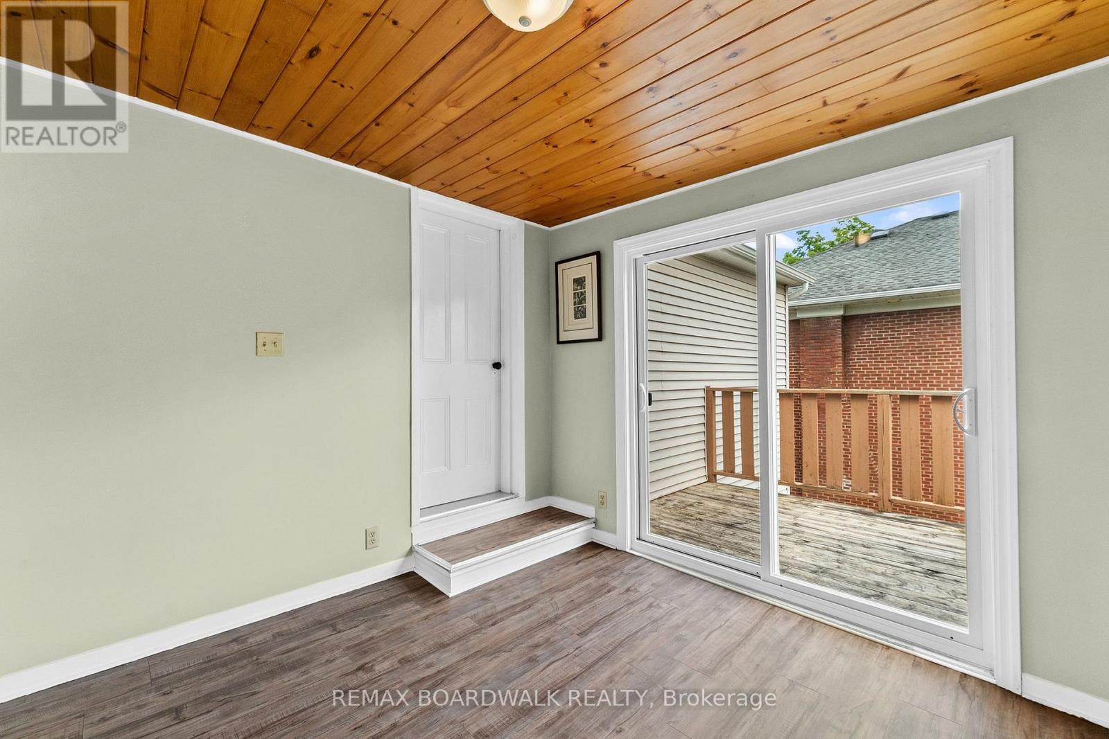 This would be a fabulous office w/2nd level deck - 110-112-114 Clothier Street E, North Grenville, ON