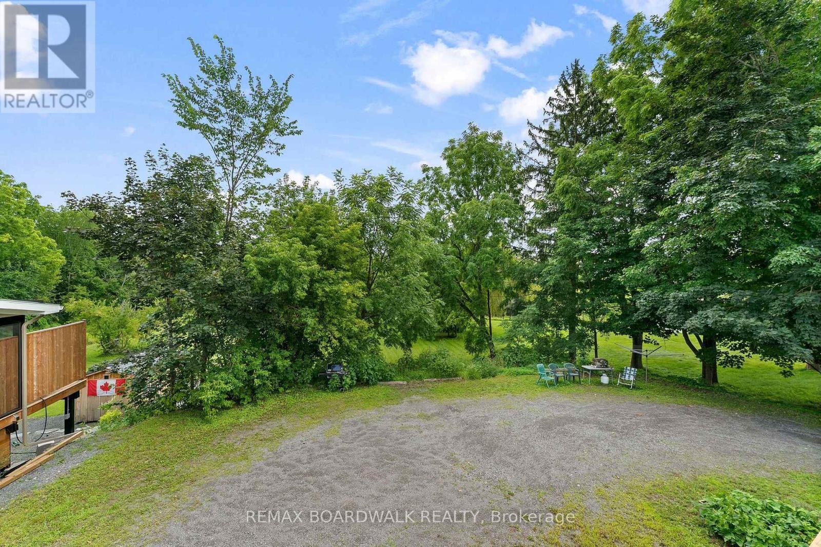 Soo much outdoor space! - 110-112-114 Clothier Street E, North Grenville, ON
