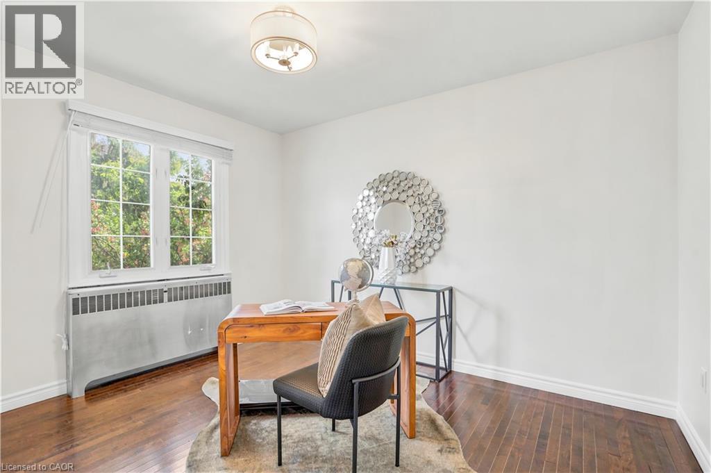 545 Mohawk Road W, Hamilton, ON