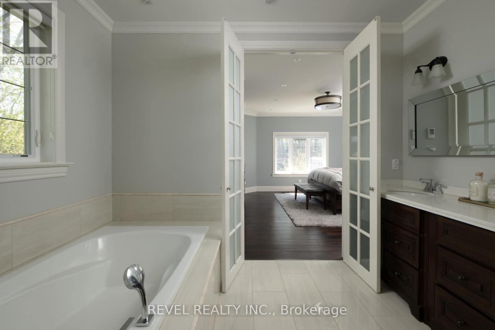 1505 Milburough Line, Hamilton, ON