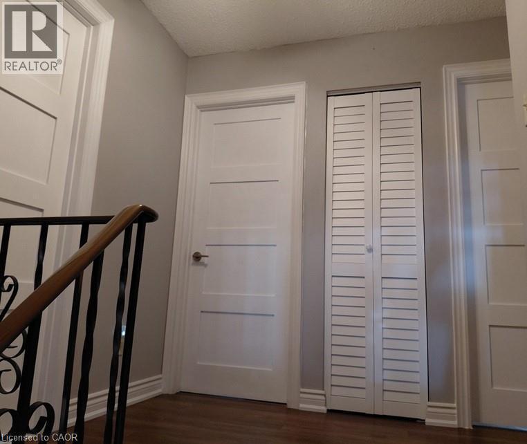 244 Guildwood Drive, Hamilton, ON