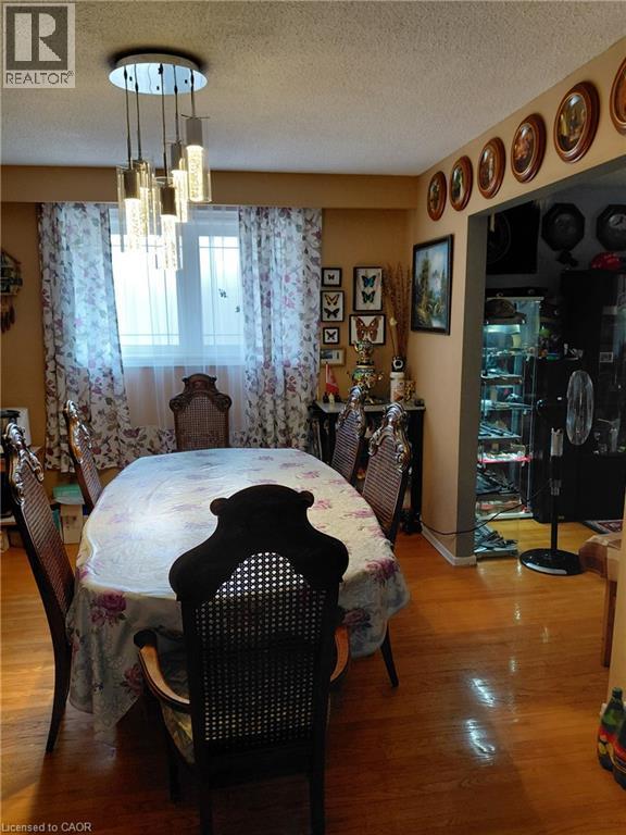 Hardwood flooring - 244 Guildwood Drive, Hamilton, ON