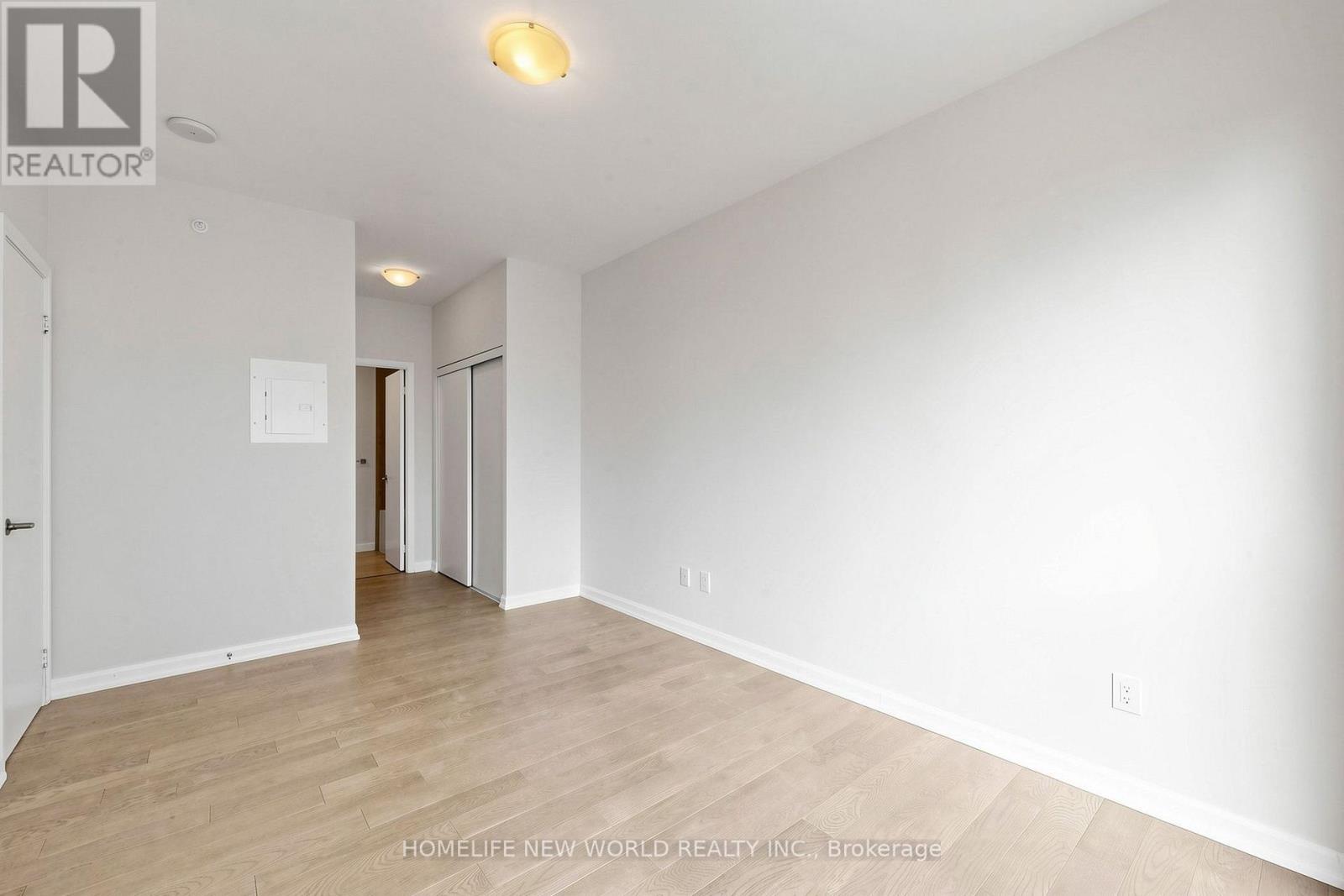 902 - 11 Bogert Avenue, Toronto, ON