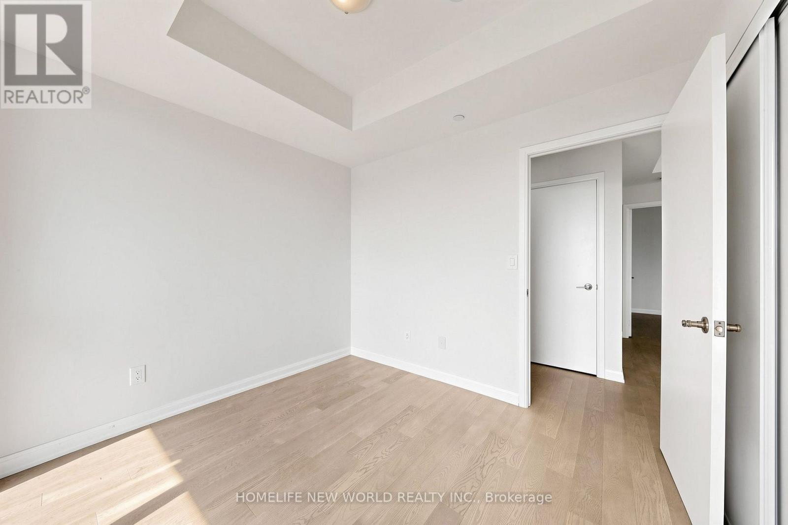 902 - 11 Bogert Avenue, Toronto, ON