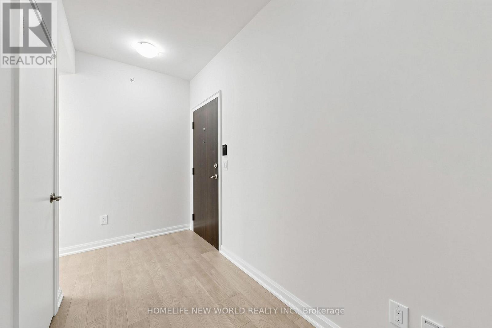 902 - 11 Bogert Avenue, Toronto, ON