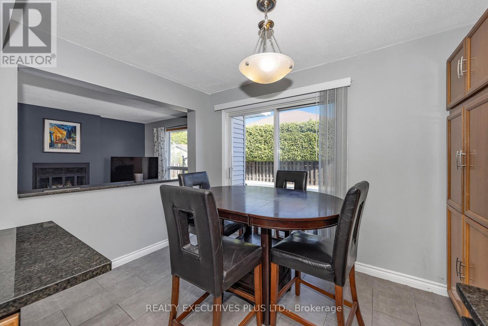 1649 Tupello Way, Ottawa, ON