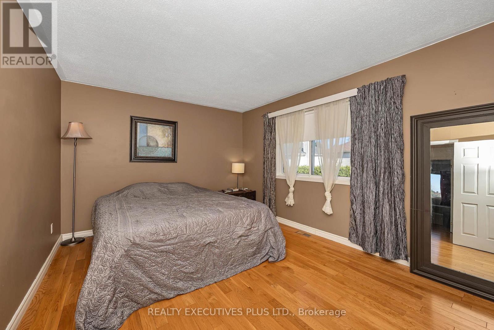 1649 Tupello Way, Ottawa, ON