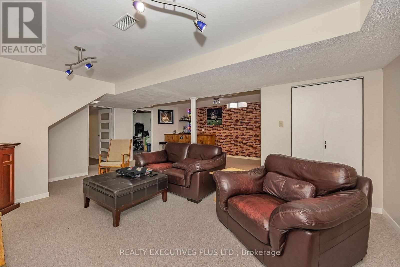 1649 Tupello Way, Ottawa, ON