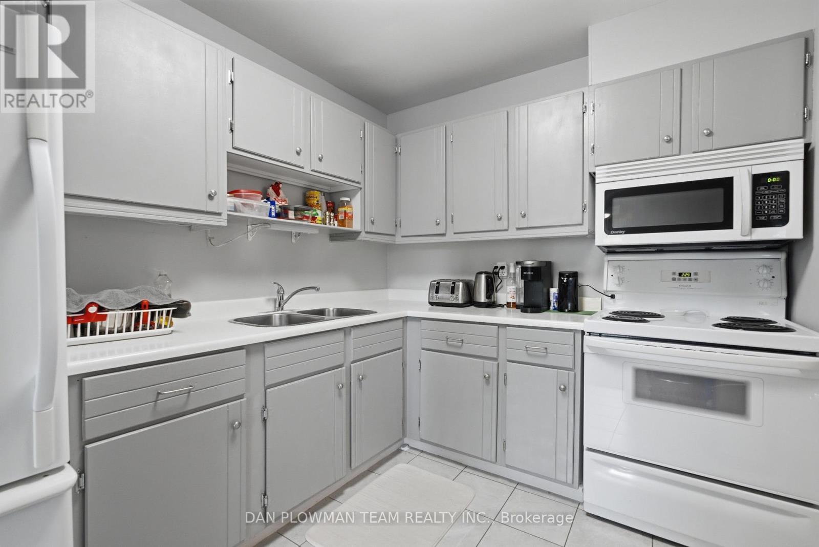204 - 131 Taunton Road E, Oshawa, ON