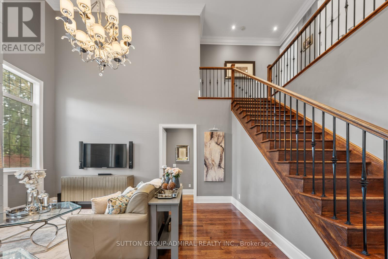 9 Cheshire Drive, Toronto, ON