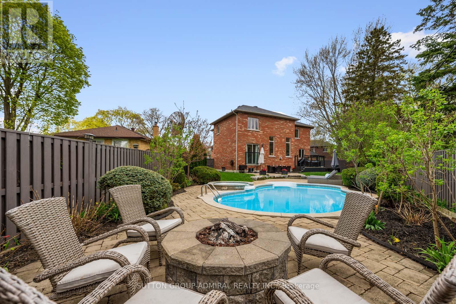 9 Cheshire Drive, Toronto, ON