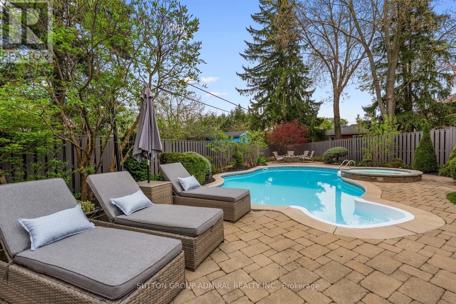 9 Cheshire Drive, Toronto, ON