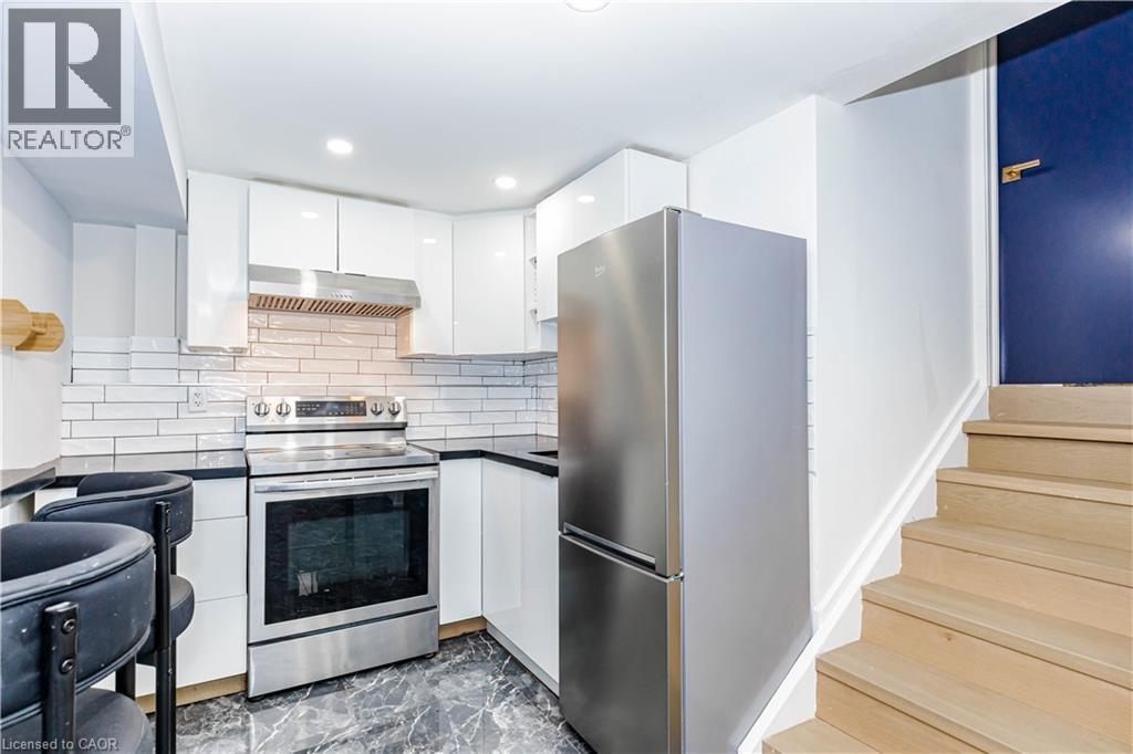 2358 Arnold Crescent, Burlington, ON