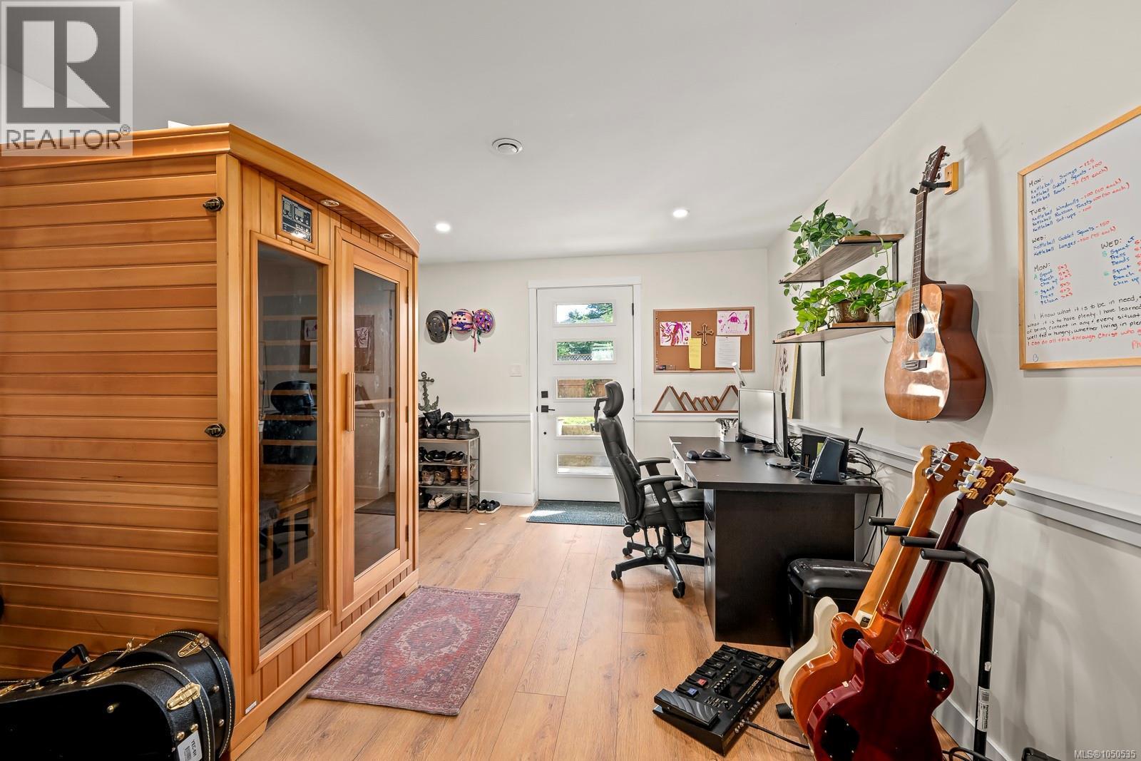 1719 Robb Ave, Comox, BC