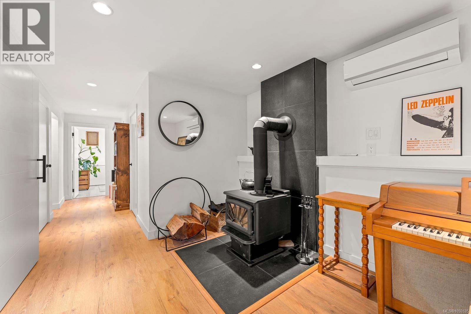 1719 Robb Ave, Comox, BC