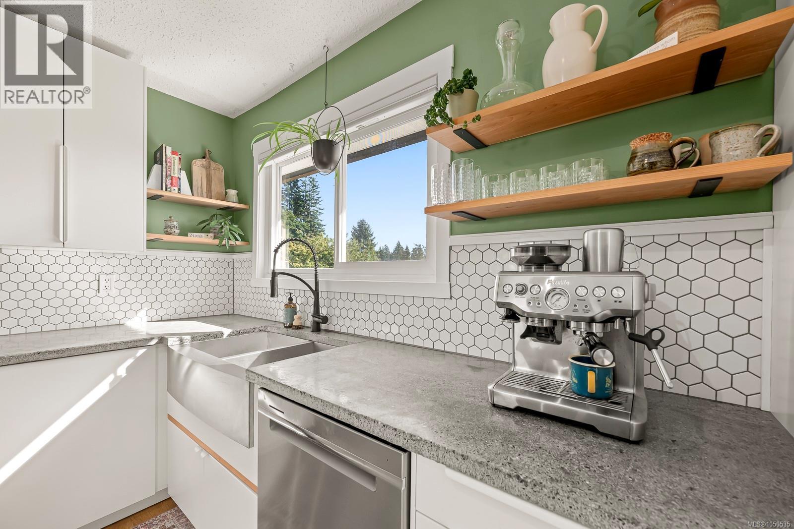 1719 Robb Ave, Comox, BC