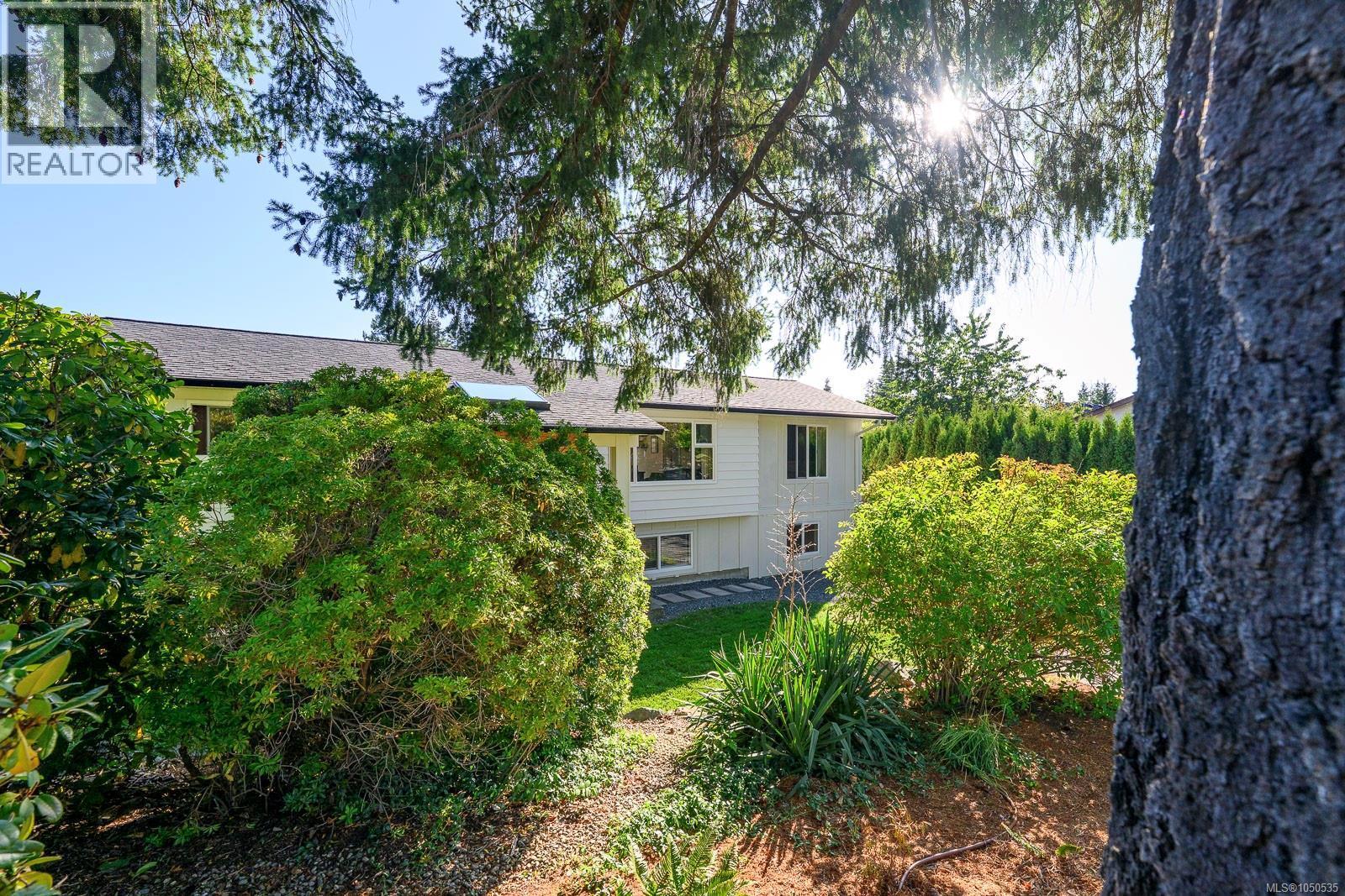 1719 Robb Ave, Comox, BC