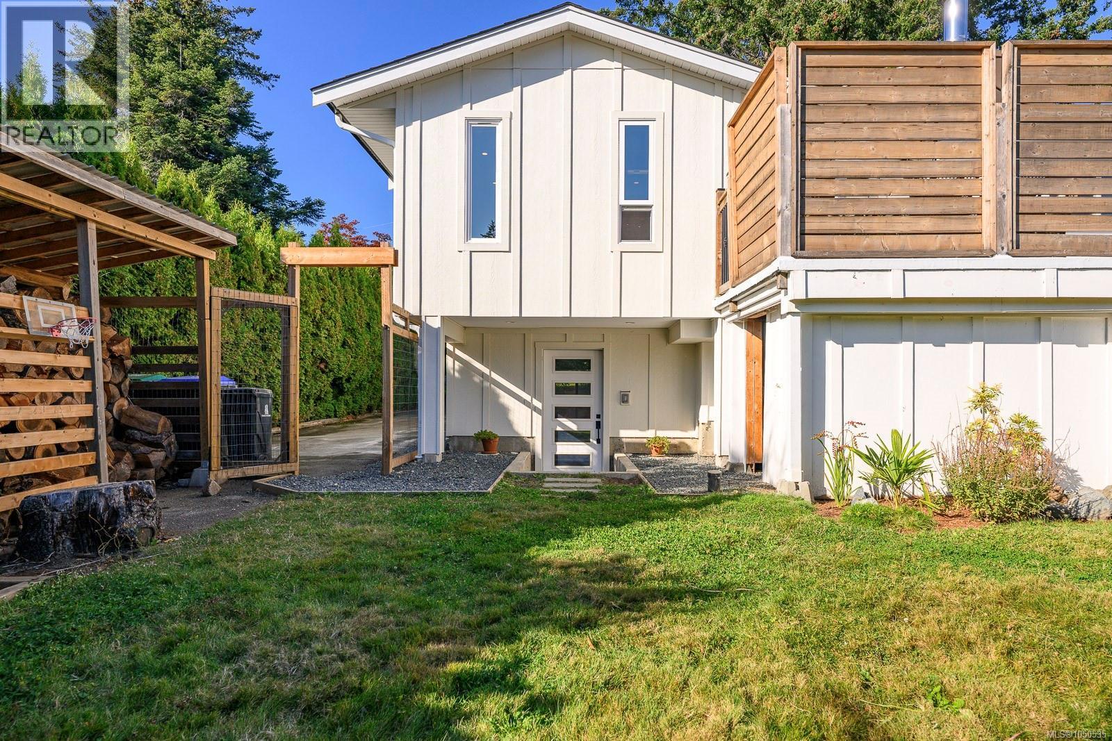 1719 Robb Ave, Comox, BC