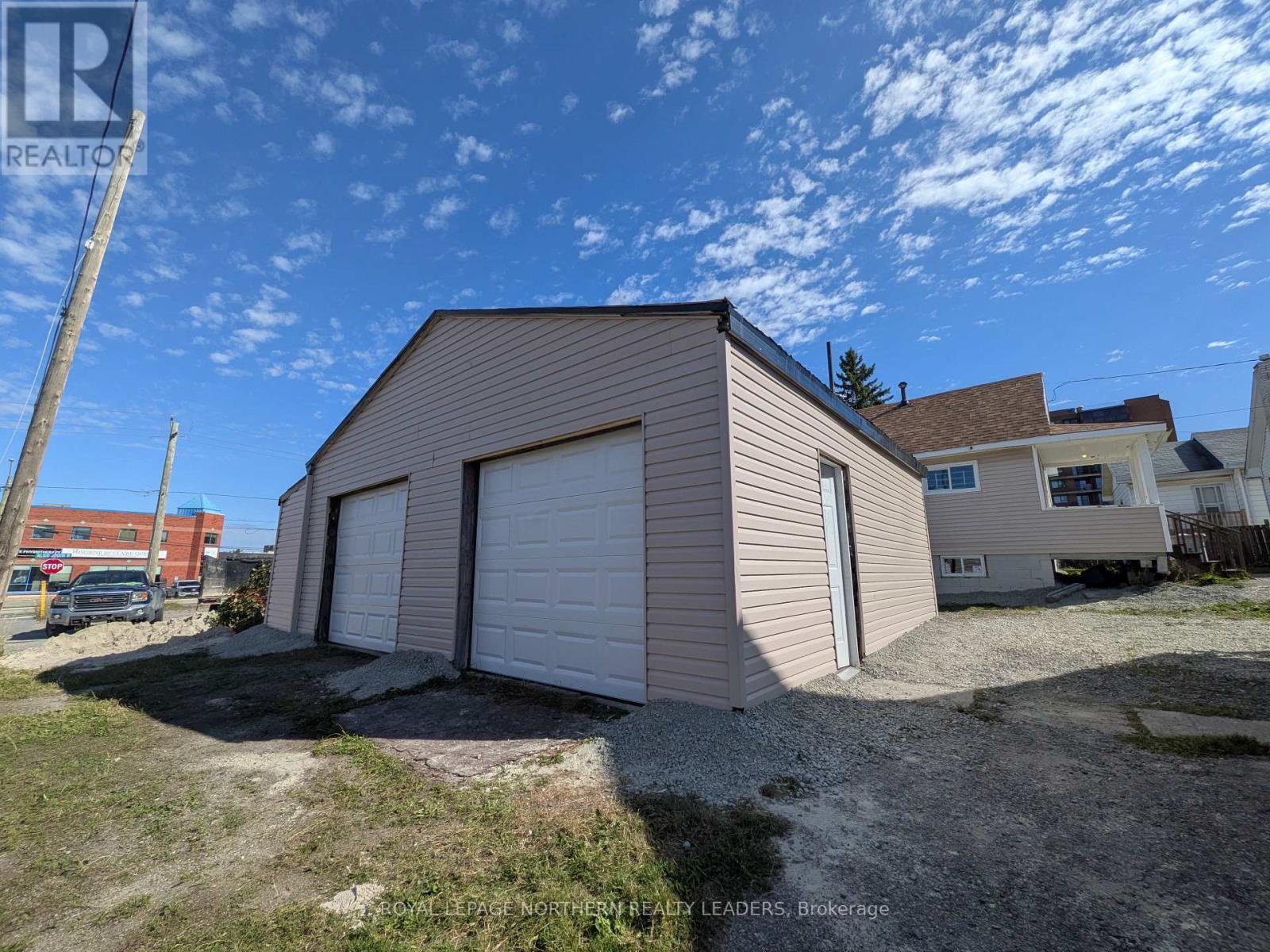 196 Wilson Avenue, Timmins (Ts - Sw), ON
