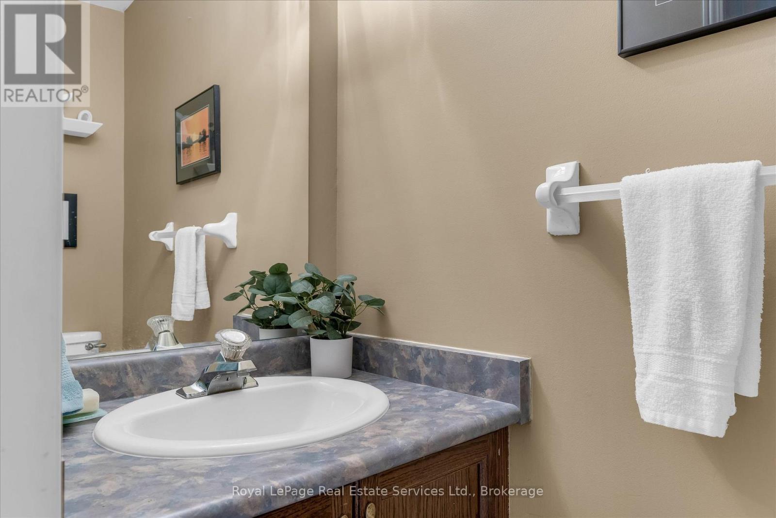 1155 Davis Lane, Milton (De Dempsey), ON