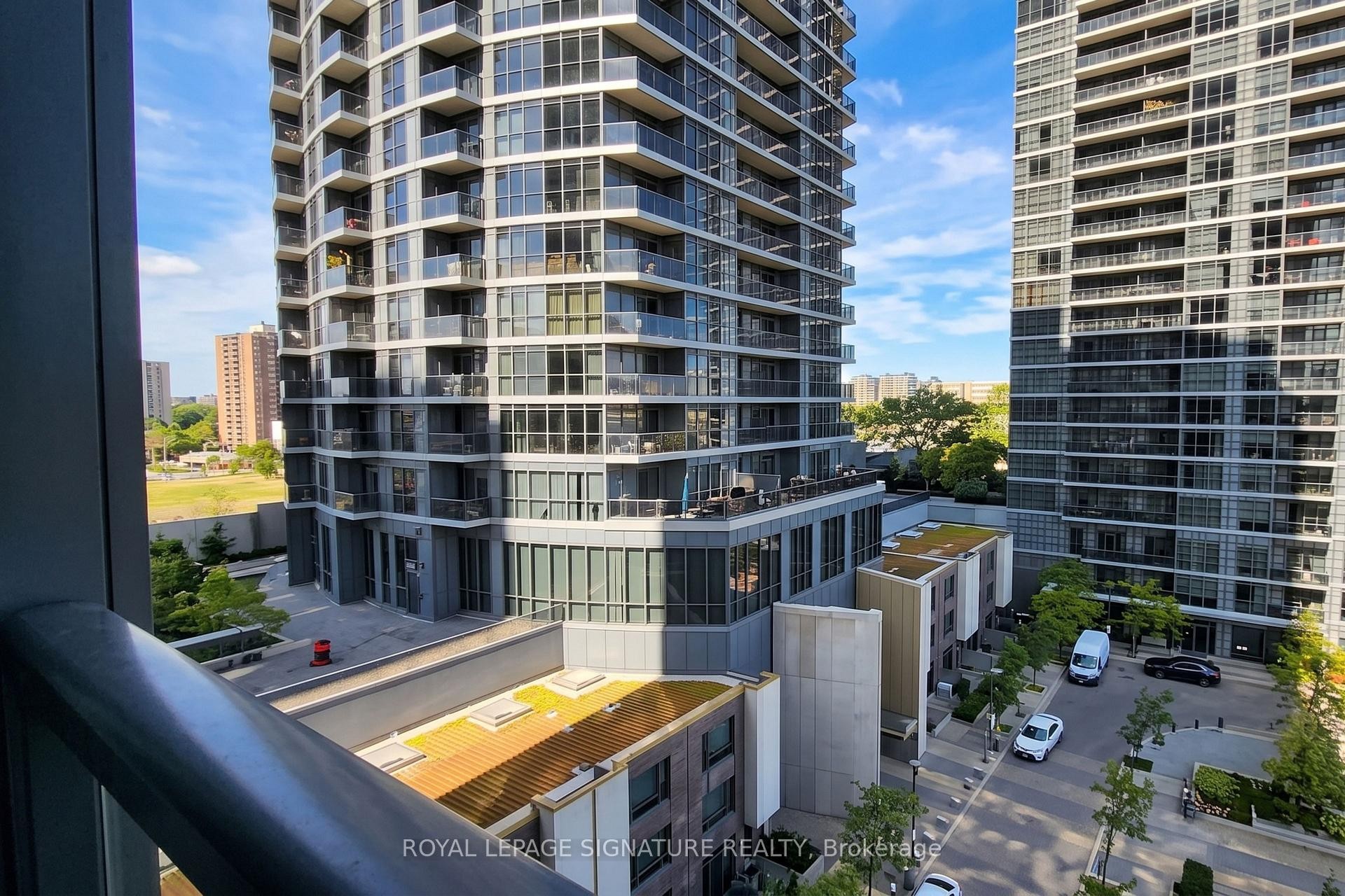 709-9 Valhalla Inn Road, Toronto, ON