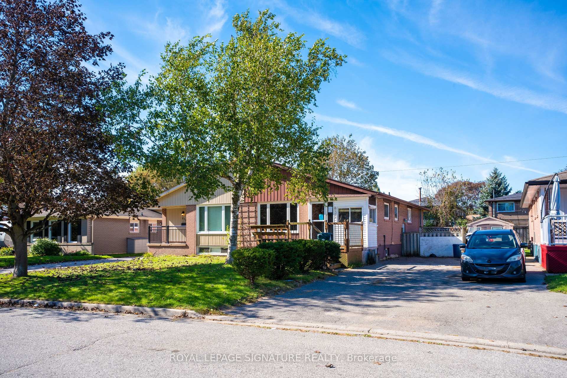 832 Zator Avenue, Pickering, ON