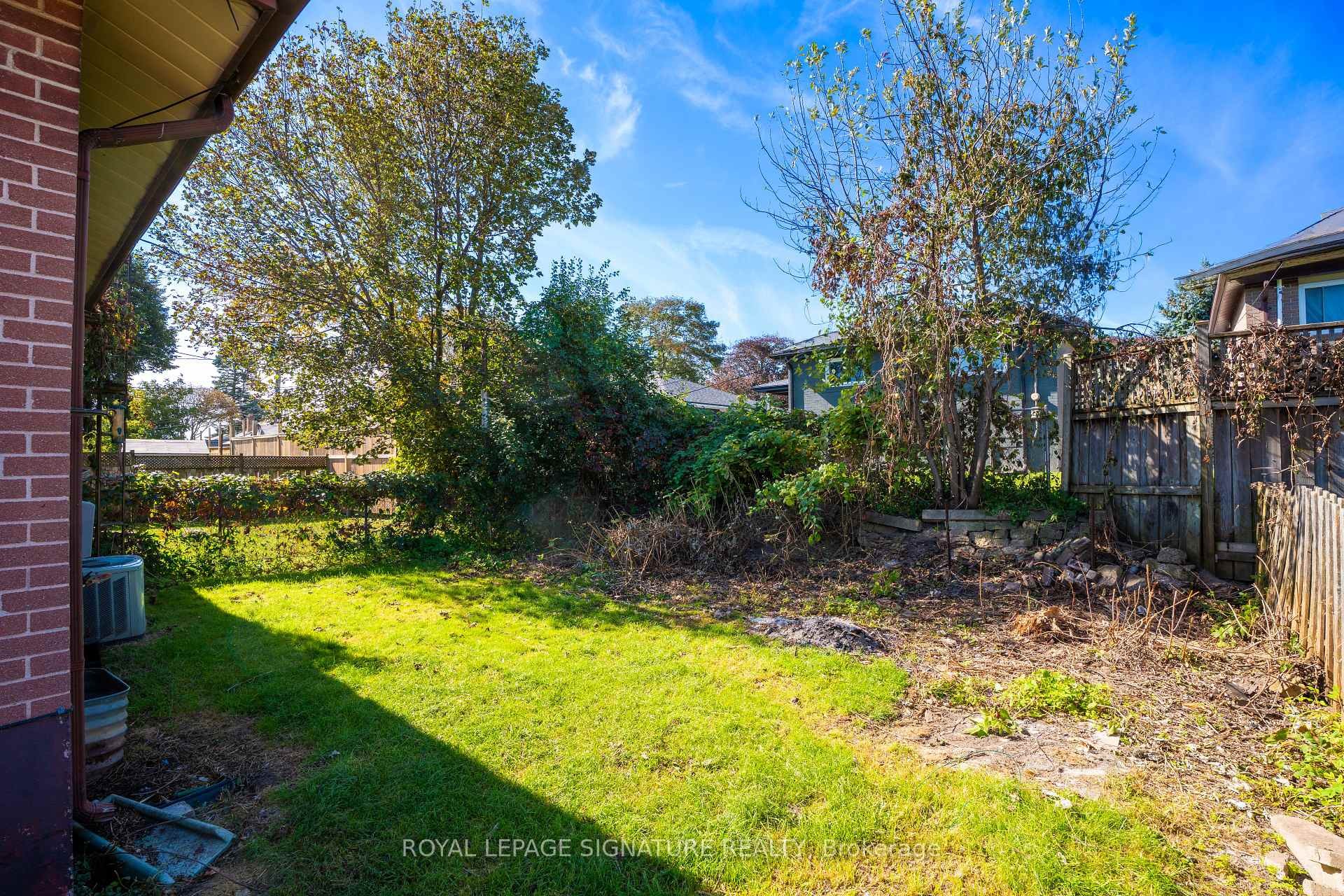 832 Zator Avenue, Pickering, ON