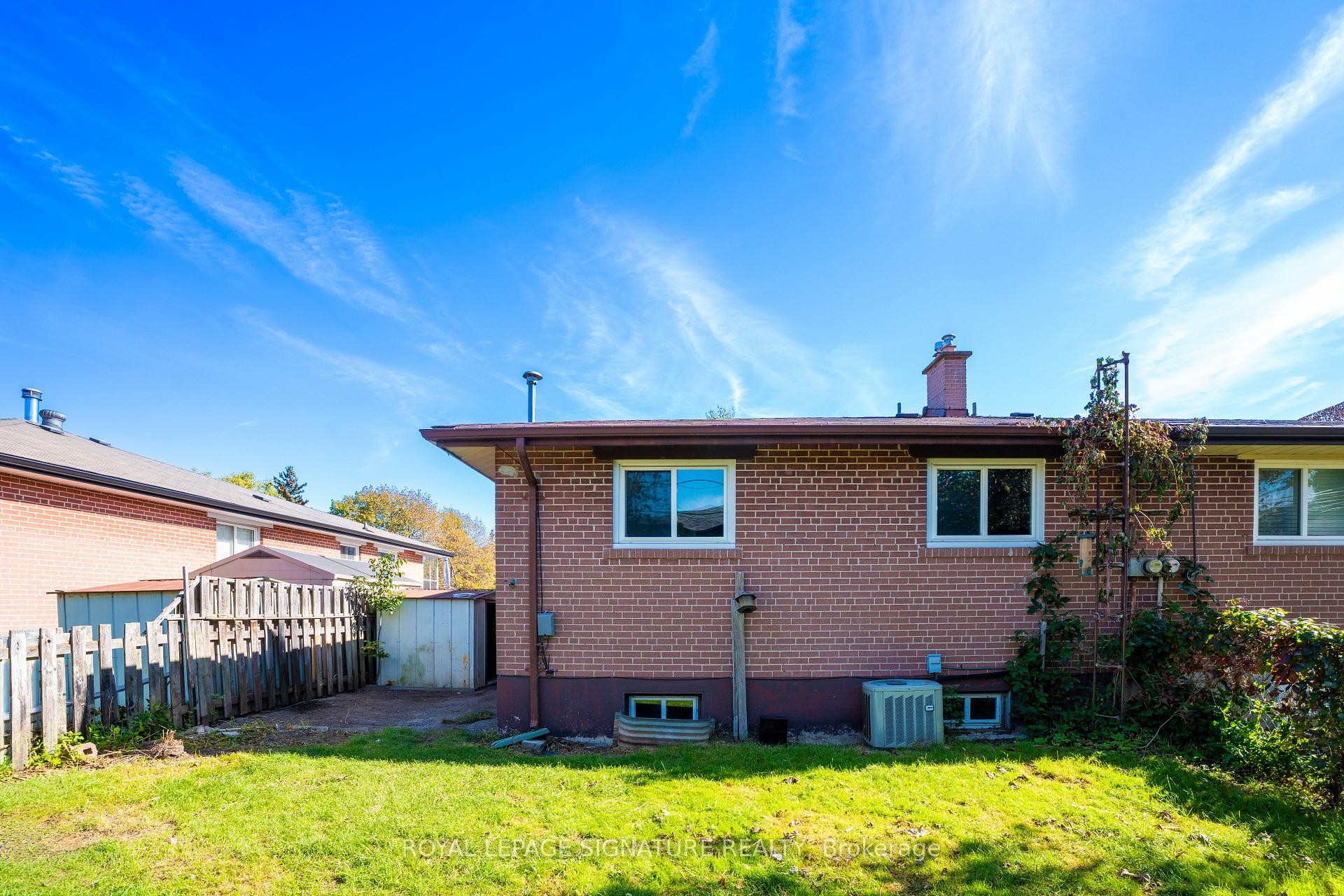 832 Zator Avenue, Pickering, ON