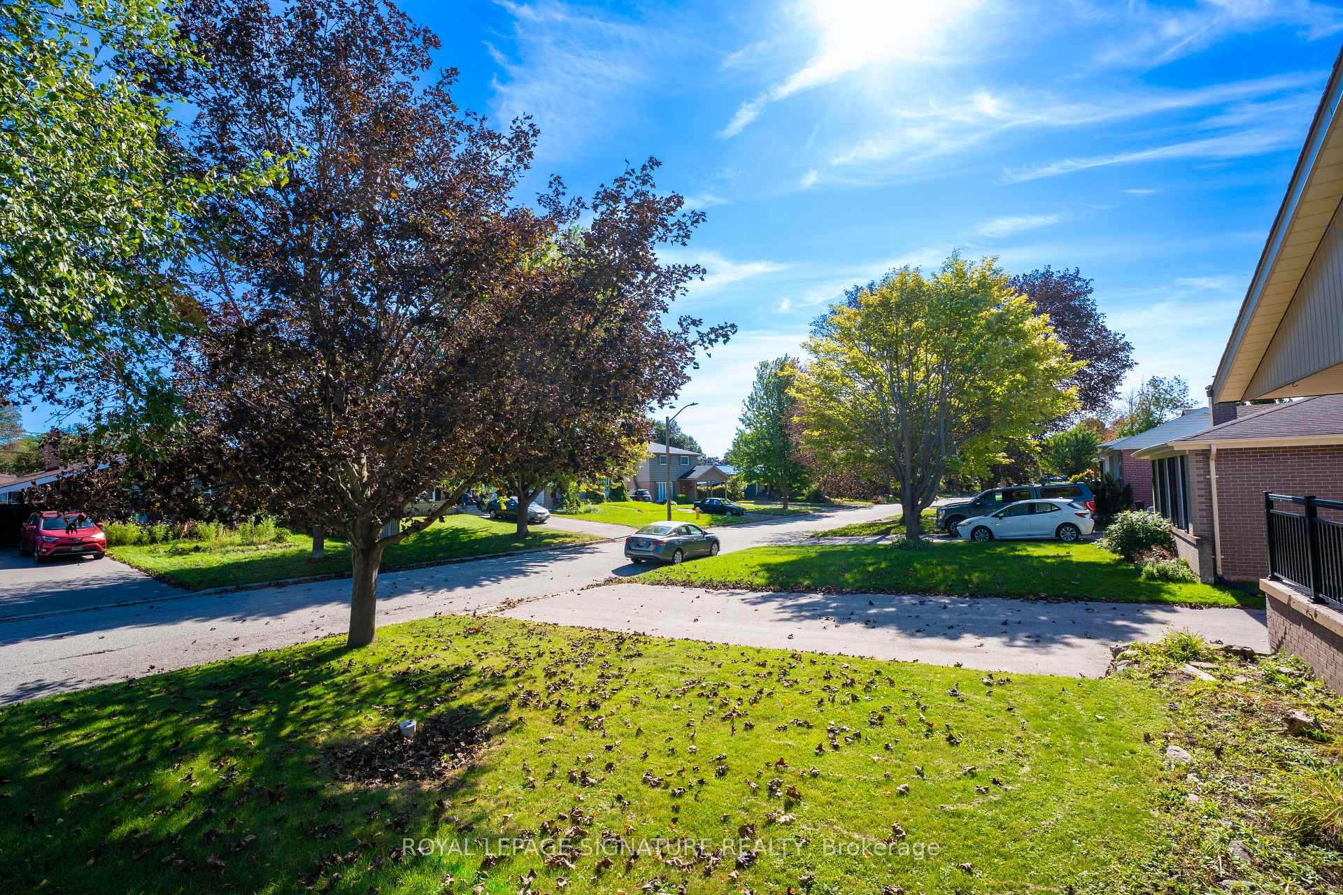 832 Zator Avenue, Pickering, ON