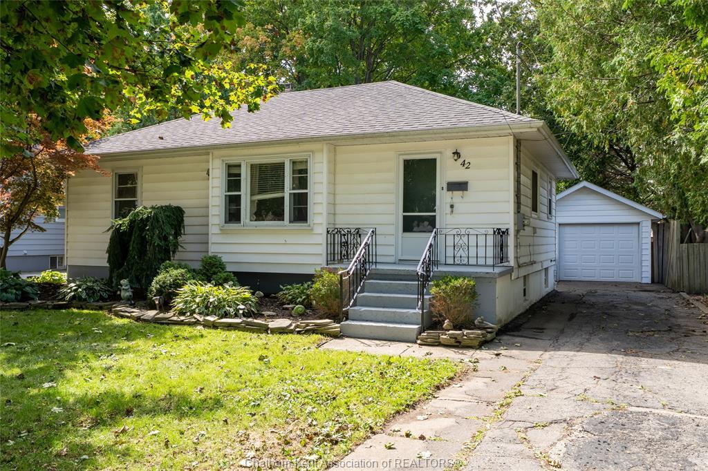 42 Canterbury Street, Chatham, ON