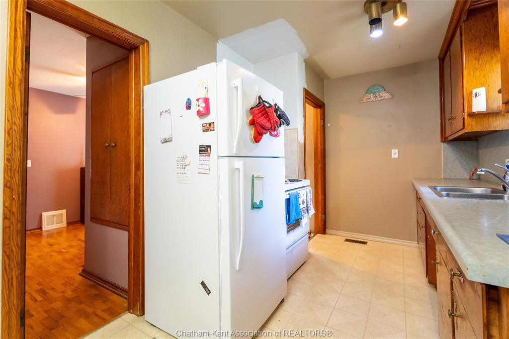 42 Canterbury Street, Chatham, ON