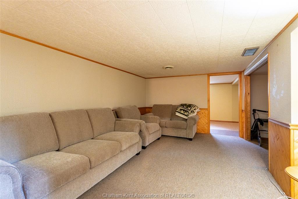 42 Canterbury Street, Chatham, ON