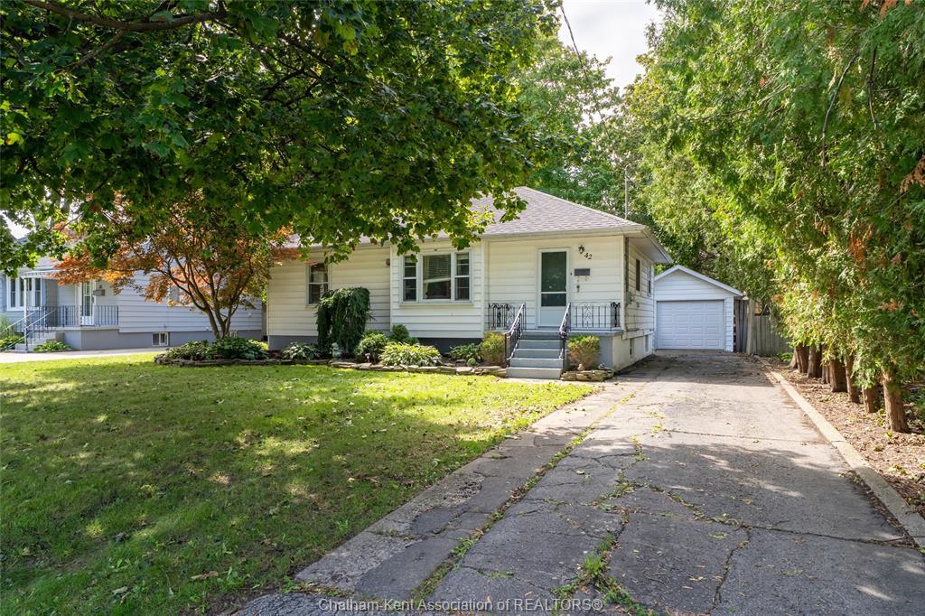 42 Canterbury Street, Chatham, ON