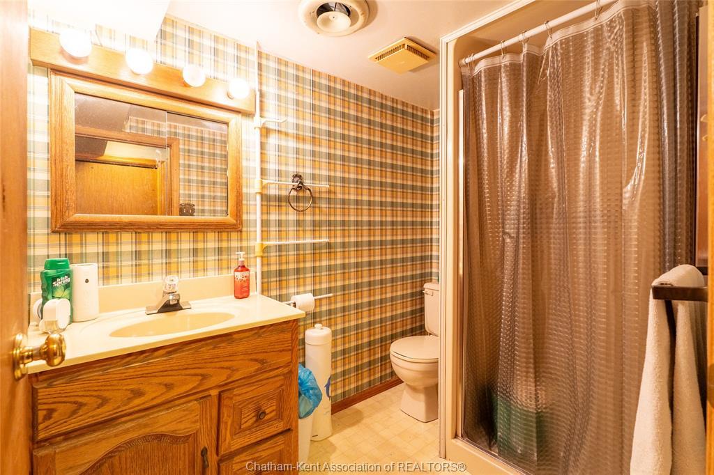 42 Canterbury Street, Chatham, ON