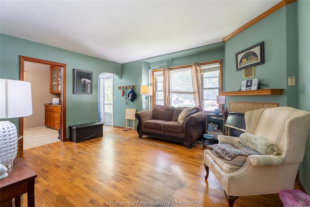 42 Canterbury Street, Chatham, ON