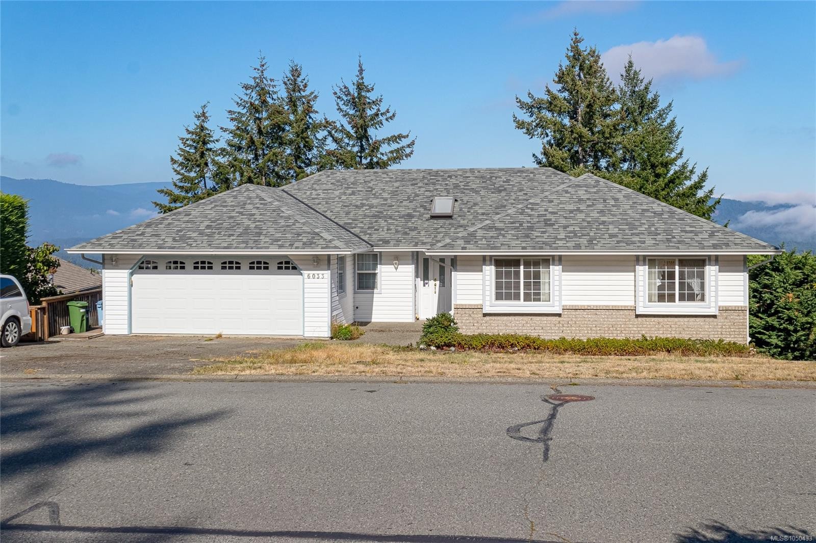 6033 Chippewa Rd, Duncan, BC