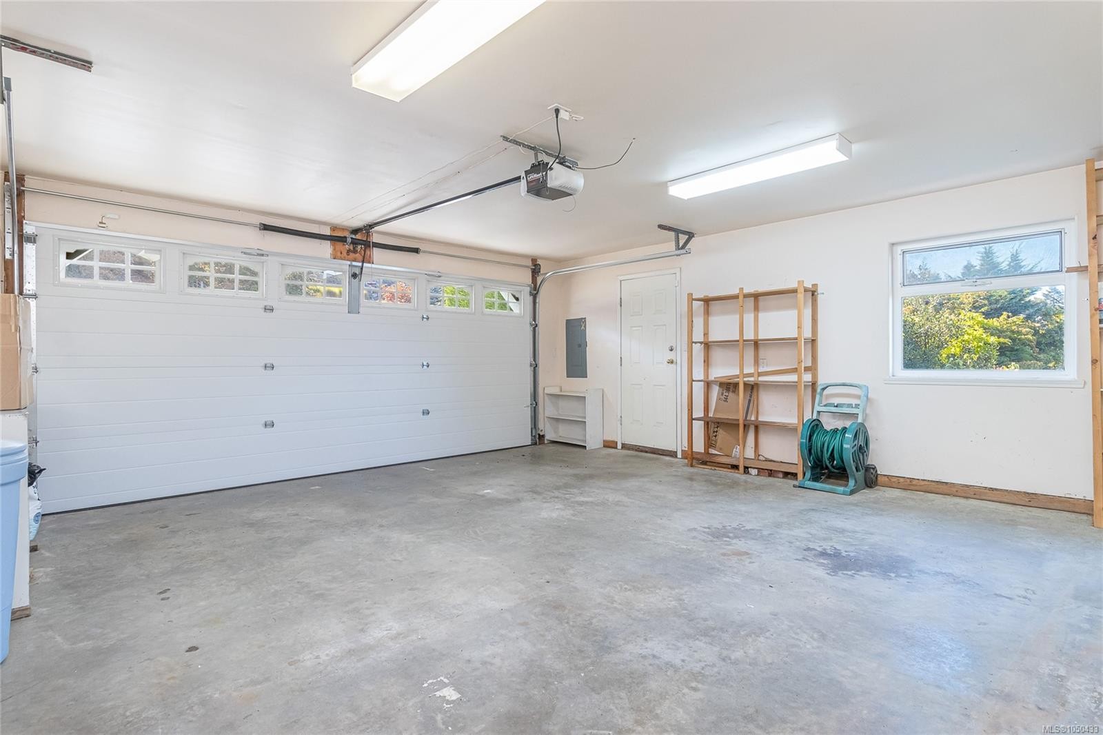 6033 Chippewa Rd, Duncan, BC