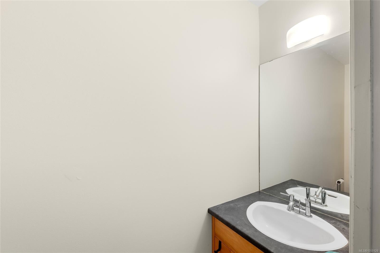 3154 Washington Ave, Victoria, BC
