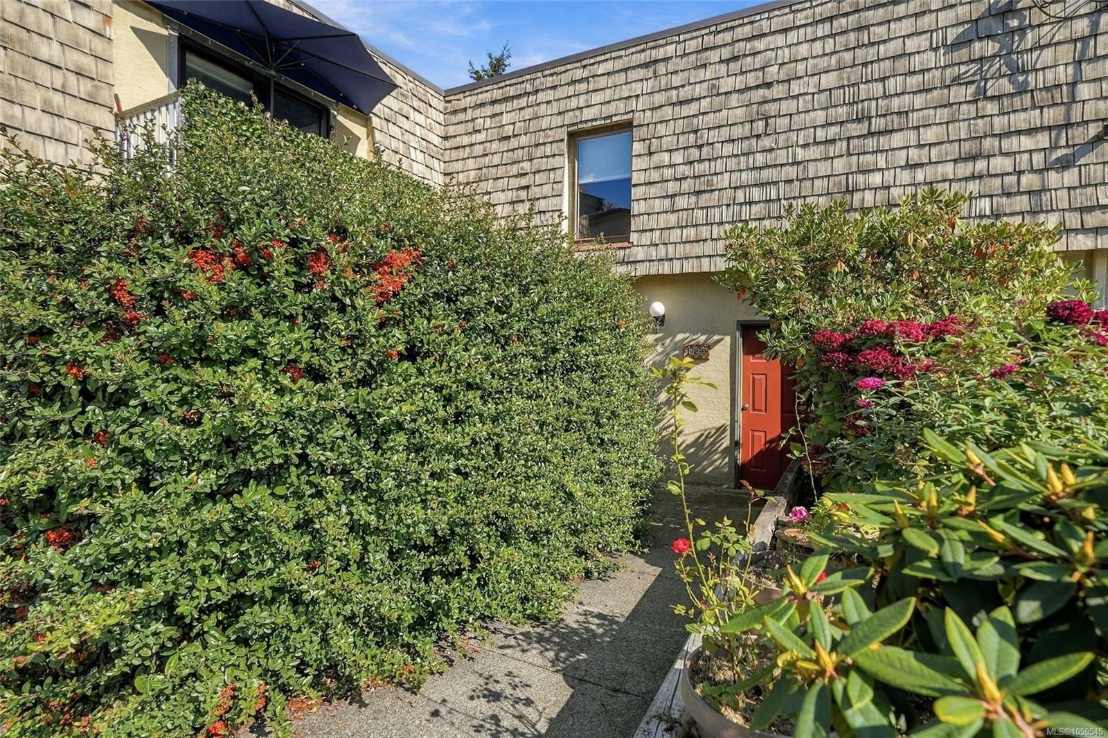#6-129 Sixth Ave East, Qualicum Beach, BC