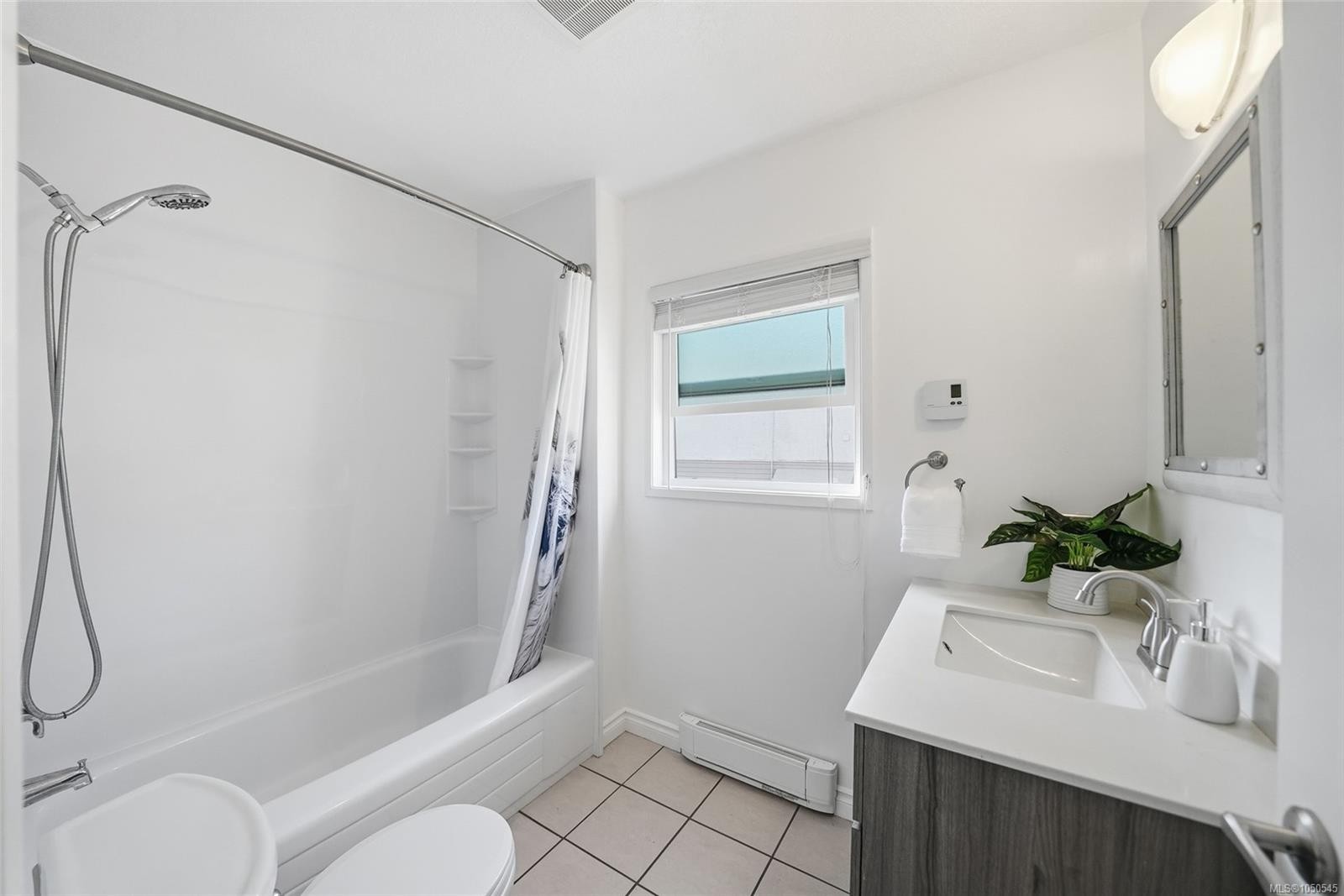 #6-129 Sixth Ave East, Qualicum Beach, BC
