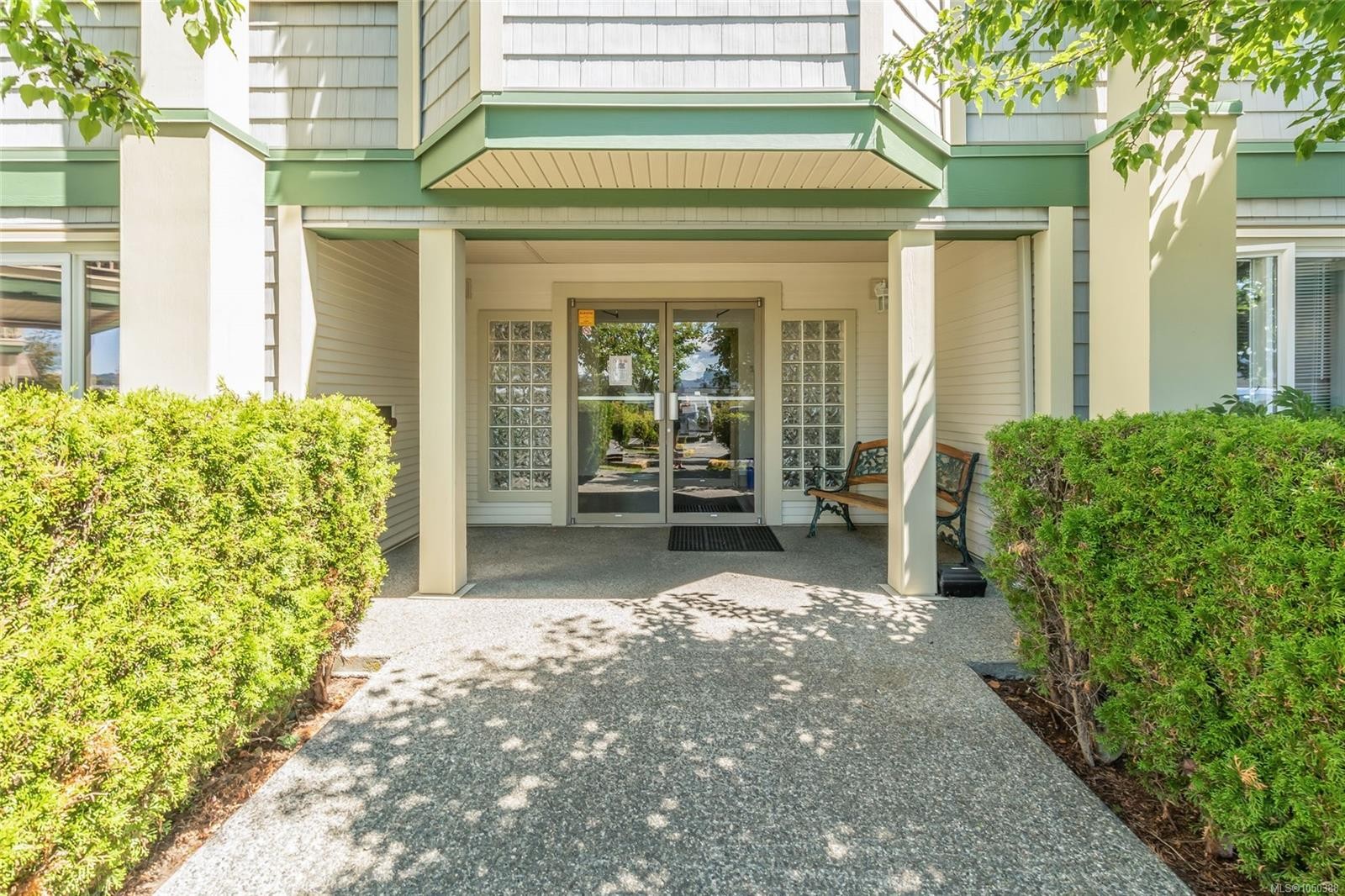 #111-4971 Songbird Pl, Nanaimo, BC