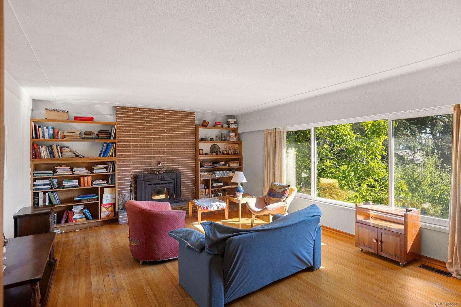 8625 Aldous Terr, North Saanich, BC