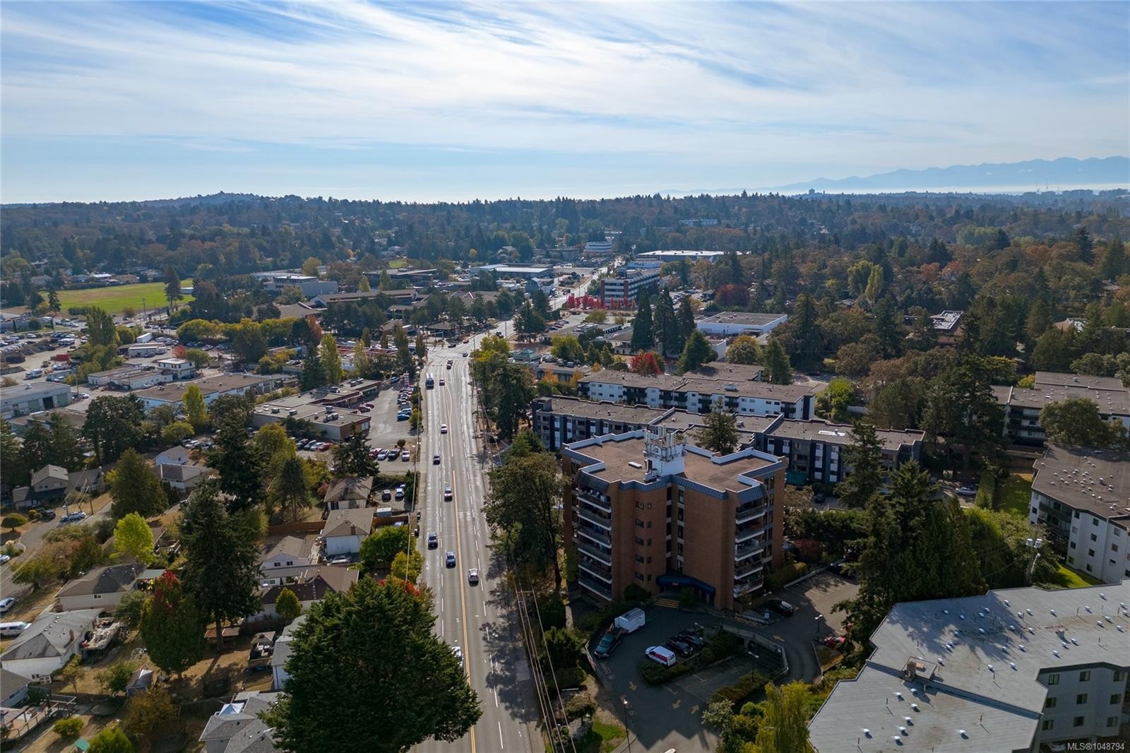 #404-4030 Quadra St, Saanich, BC