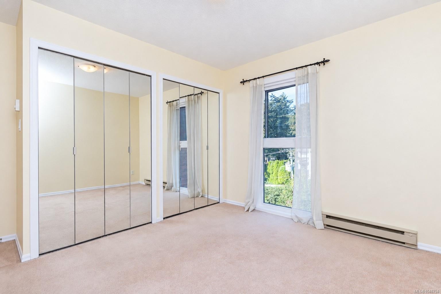 #404-4030 Quadra St, Saanich, BC