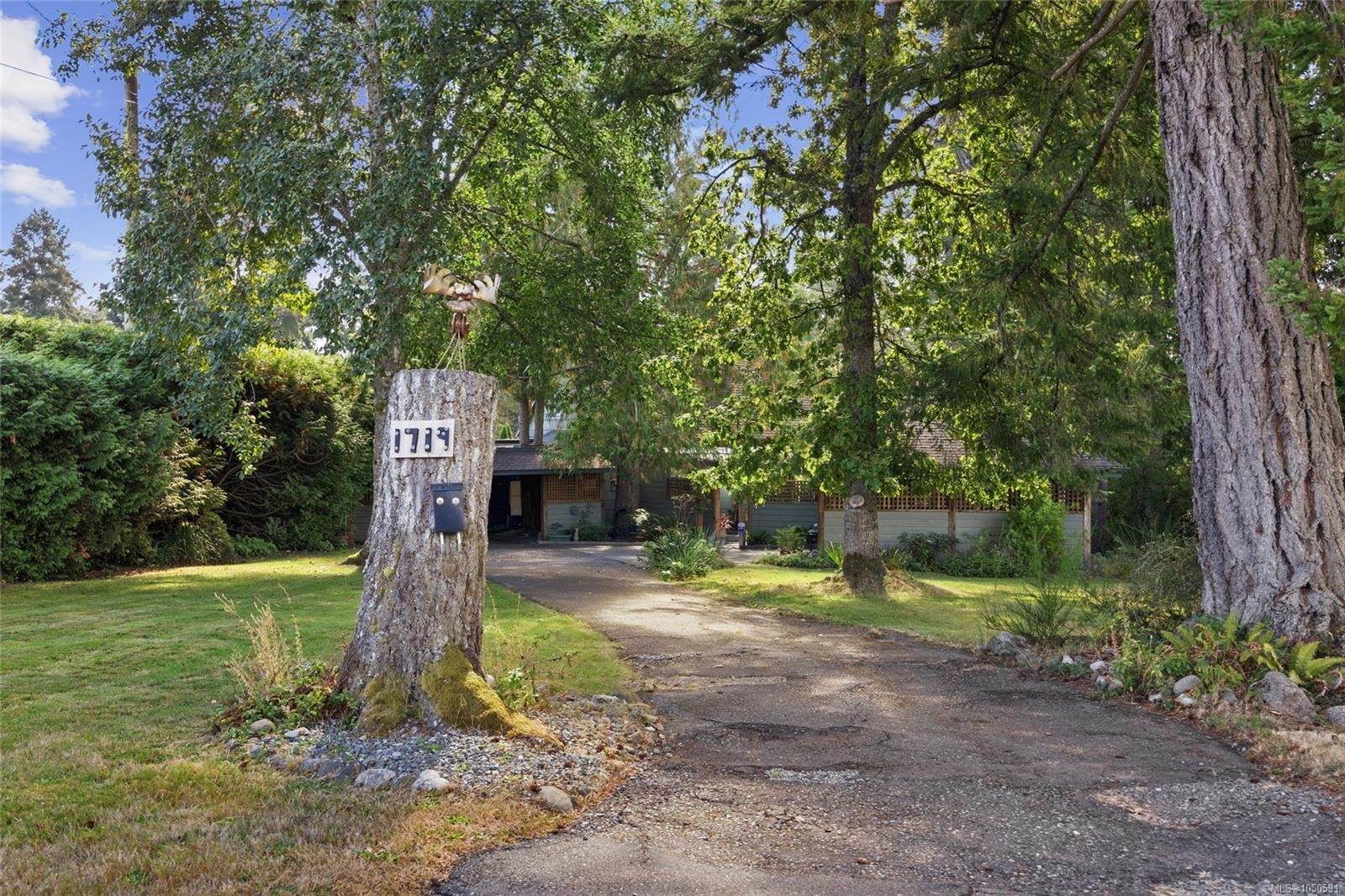 1719 Centennial Ave East, Comox, BC