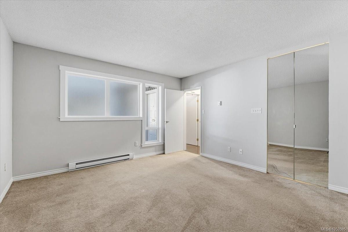 #208-2562 Departure Bay Rd, Nanaimo, BC