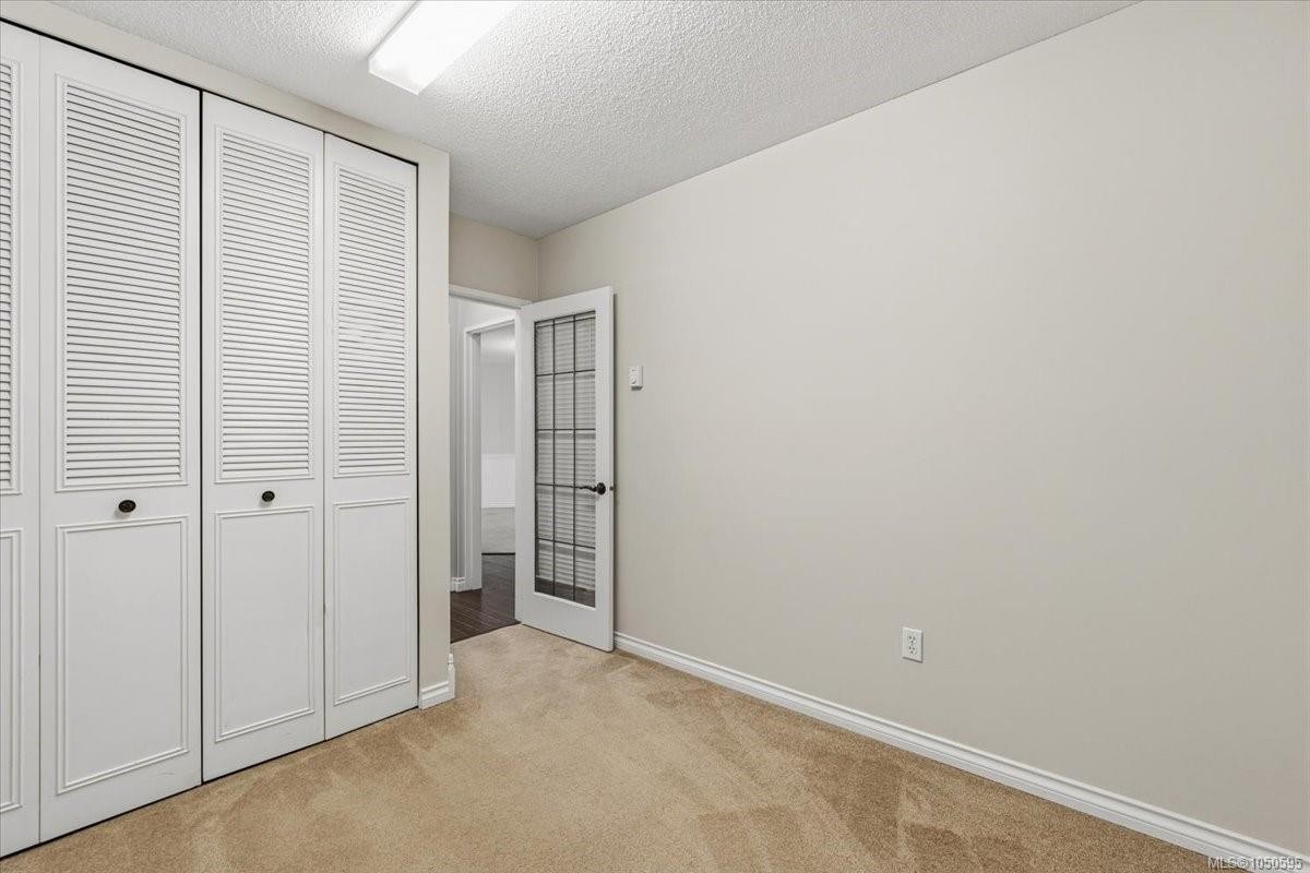#208-2562 Departure Bay Rd, Nanaimo, BC