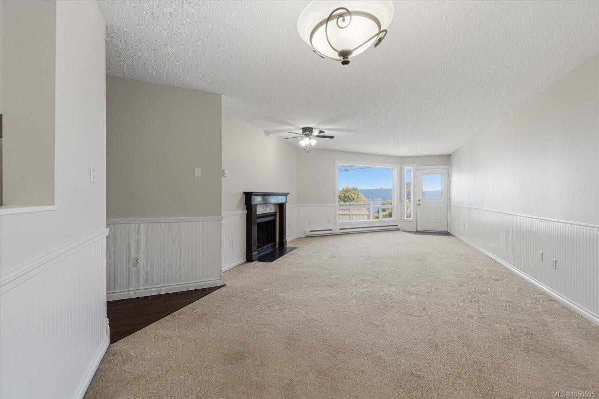 #208-2562 Departure Bay Rd, Nanaimo, BC