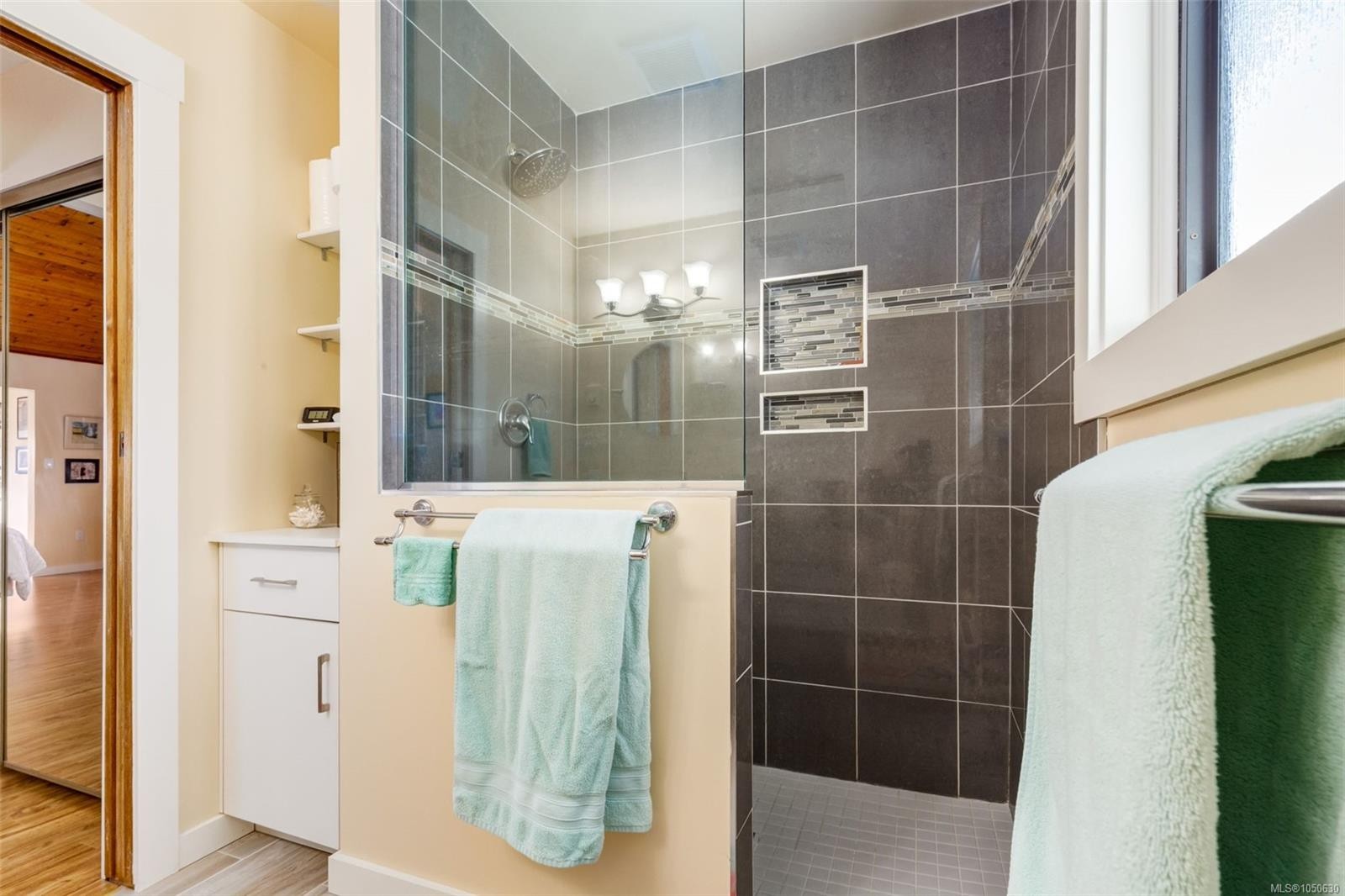 10870 Olsen Rd, Saltair, BC