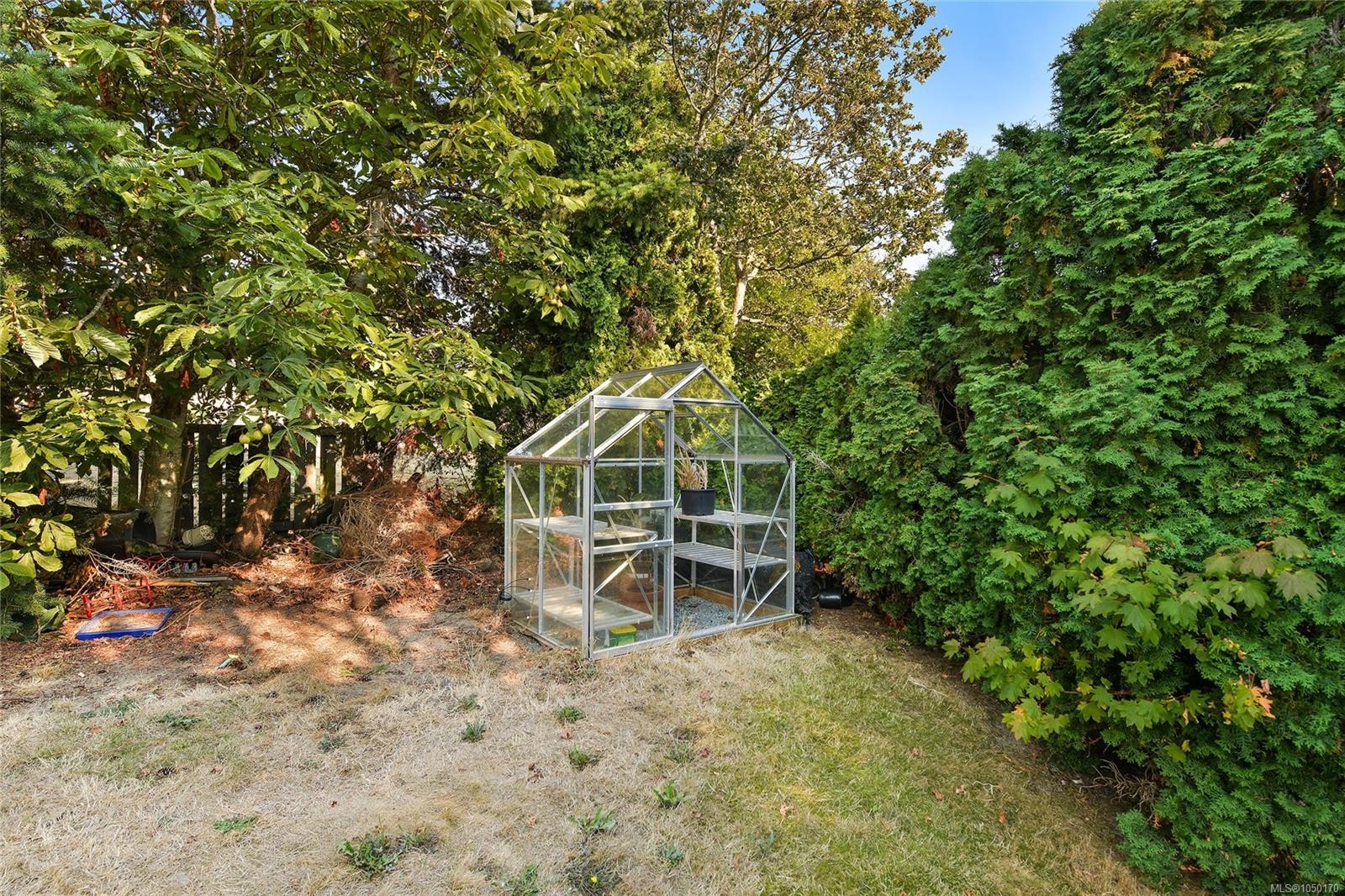 4039 Daffodil Pl, Saanich, BC